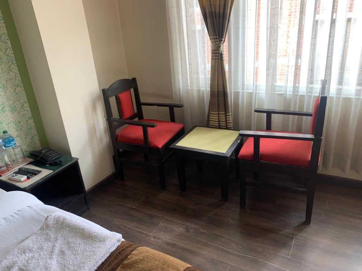Alpine Hotel & Apartment Katmandu Zewnętrze zdjęcie