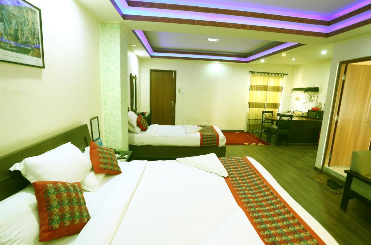 Alpine Hotel & Apartment Katmandu Zewnętrze zdjęcie