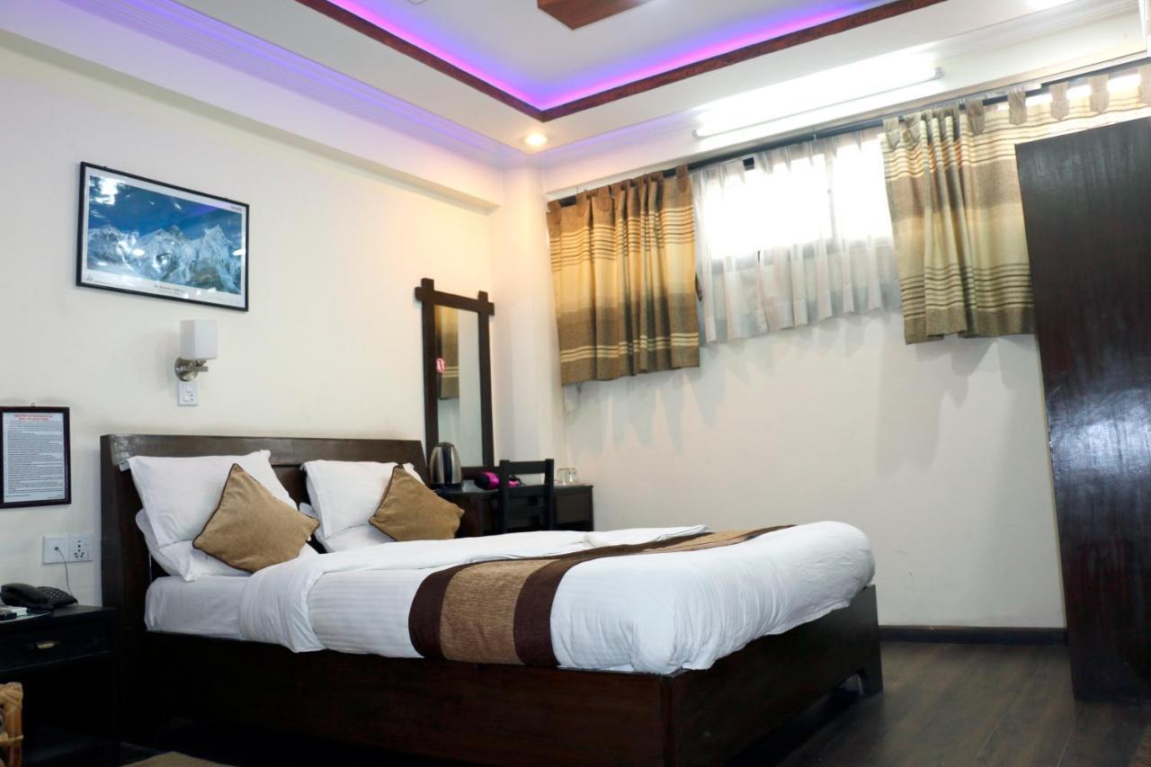 Alpine Hotel & Apartment Katmandu Zewnętrze zdjęcie