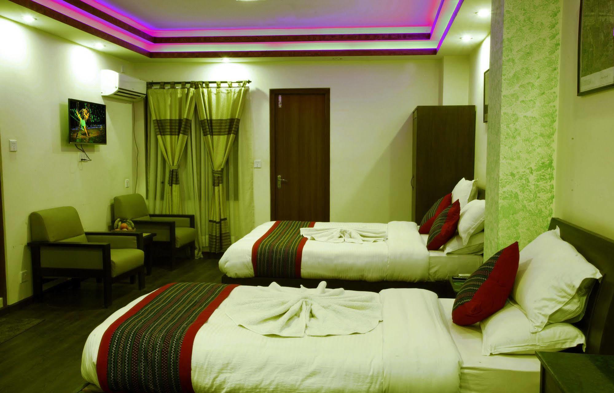 Alpine Hotel & Apartment Katmandu Zewnętrze zdjęcie