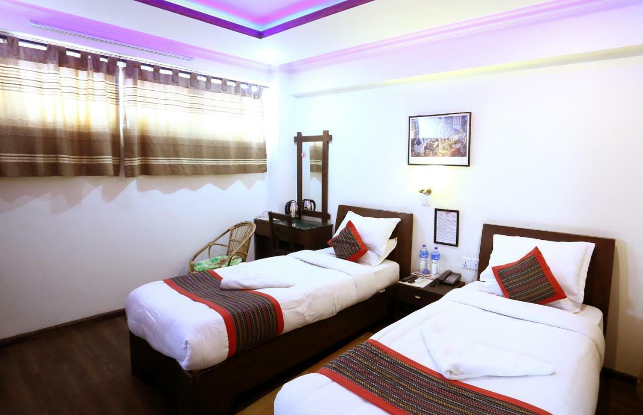 Alpine Hotel & Apartment Katmandu Zewnętrze zdjęcie