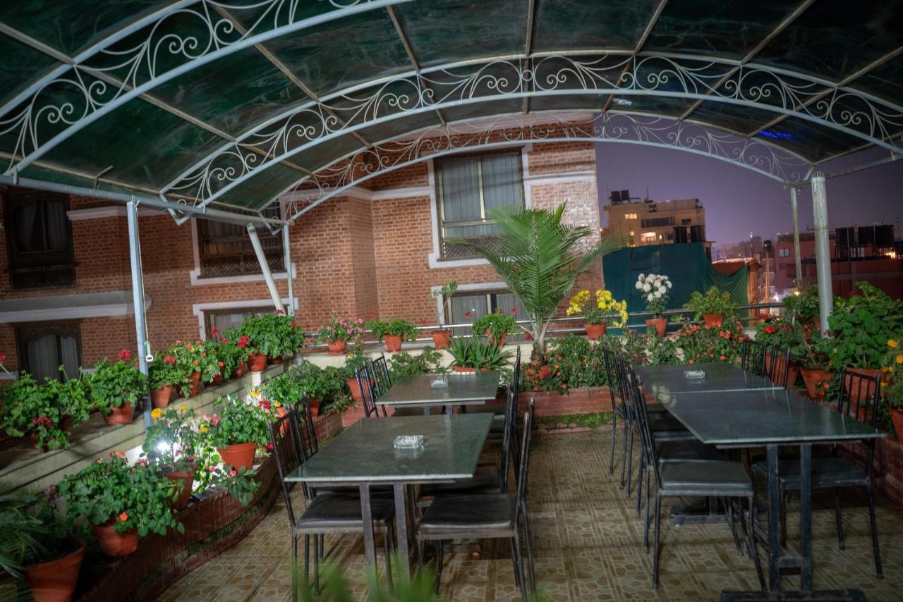 Alpine Hotel & Apartment Katmandu Zewnętrze zdjęcie